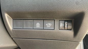 Peugeot 208 1.2 PureTech MHEV Allure Hatchback 5dr Petrol Hybrid e-DSC Euro 
