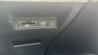 Peugeot 3008 73kWh GT SUV 5dr Electric Auto (210 ps)