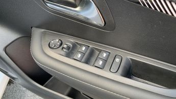 Peugeot 208 50kWh E-Style Hatchback 5dr Electric Auto (7.4kW Charger) (136 p