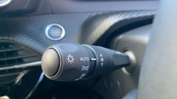 Peugeot 208 50kWh E-Style Hatchback 5dr Electric Auto (7.4kW Charger) (136 p
