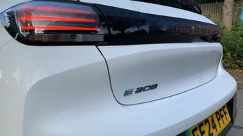 Peugeot 208 50kWh E-Style Hatchback 5dr Electric Auto (7.4kW Charger) (136 p