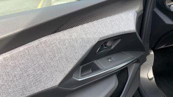 Peugeot 3008 SUV 1.2 MHEV GT SUV 5dr Petrol Hybrid e-DSC Euro 6 (s/s) (136 ps)