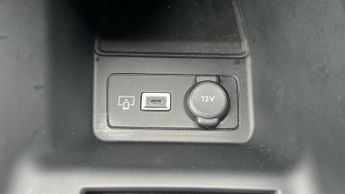 Peugeot 308 54kWh GT Hatchback 5dr Electric Auto (156 ps)