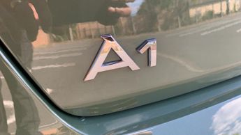 Audi A1 1.0 TFSI 30 S line Sportback 5dr Petrol S Tronic Euro 6 (s/s) (1