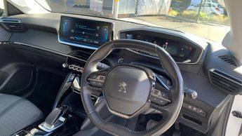 Peugeot 208 50kWh Allure Hatchback 5dr Electric Auto (136 ps)