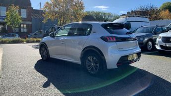 Peugeot 208 50kWh Allure Hatchback 5dr Electric Auto (136 ps)