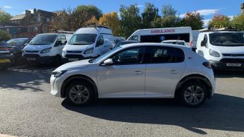 Peugeot 208 50kWh Allure Hatchback 5dr Electric Auto (136 ps)