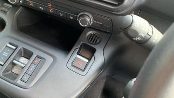 Peugeot Partner 800 50kWh Professional Premium + Standard Panel Van 5dr Electric