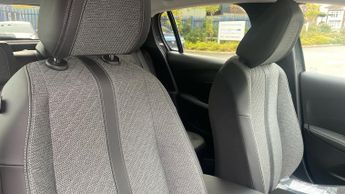 Peugeot 208 50kWh E-Style Hatchback 5dr Electric Auto (7.4kW Charger) (136 p