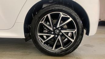 Toyota Yaris 1.5 VVT-h Design Hatchback 5dr Petrol Hybrid E-CVT Euro 6 (s/s) 