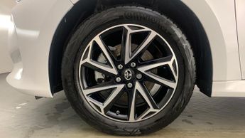 Toyota Yaris 1.5 VVT-h Design Hatchback 5dr Petrol Hybrid E-CVT Euro 6 (s/s)