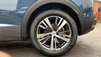 Peugeot 3008 SUV 1.6 13.2kWh Allure Premium + SUV 5dr Petrol Plug-in Hybrid e-EAT