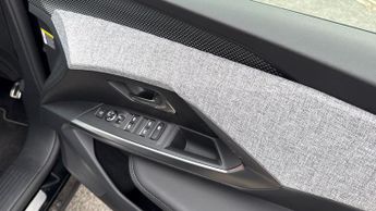 Peugeot 5008 1.2 MHEV GT SUV 5dr Petrol Hybrid e-DSC Euro 6 (s/s) (136 ps)