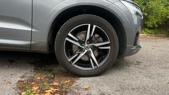 Volvo Xc60 2.0 B5 MHEV R-Design SUV 5dr Petrol Hybrid Auto Euro 6 (s/s) (25