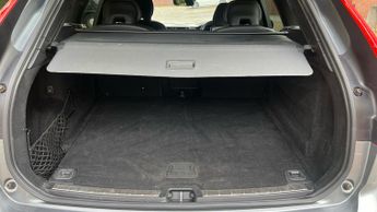 Volvo Xc60 2.0 B5 MHEV R-Design SUV 5dr Petrol Hybrid Auto Euro 6 (s/s) (25