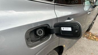 Volvo Xc60 2.0 B5 MHEV R-Design SUV 5dr Petrol Hybrid Auto Euro 6 (s/s) (25