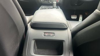 Volvo Xc60 2.0 B5 MHEV R-Design SUV 5dr Petrol Hybrid Auto Euro 6 (s/s) (25