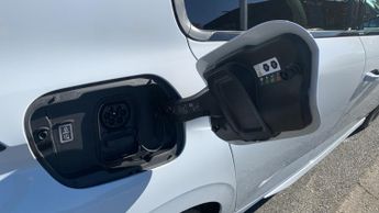 Peugeot 308 54kWh GT Hatchback 5dr Electric Auto (156 ps)