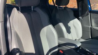 Peugeot 2008 50kWh GT SUV 5dr Electric Auto (7kW Charger) (136 ps)