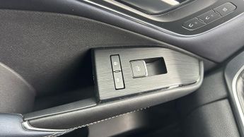 Nissan Qashqai 1.3 DIG-T MHEV Tekna+ SUV 5dr Petrol Hybrid XTRON Euro 6 (s/s) (