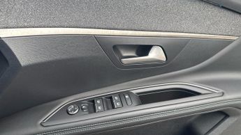 Peugeot 3008 SUV 1.2 PureTech MHEV Allure Premium + SUV 5dr Petrol Hybrid e-DSC E