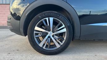 Peugeot 3008 SUV 1.6 13.2kWh Allure Premium + SUV 5dr Petrol Plug-in Hybrid e-EAT