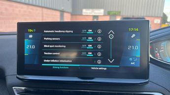 Peugeot 3008 SUV 1.6 13.2kWh Allure Premium + SUV 5dr Petrol Plug-in Hybrid e-EAT