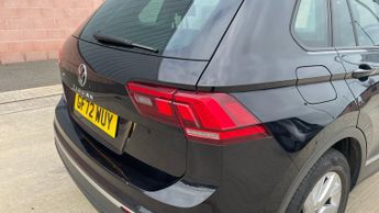 Volkswagen Tiguan 1.5 TSI Life SUV 5dr Petrol DSG Euro 6 (s/s) (150 ps)