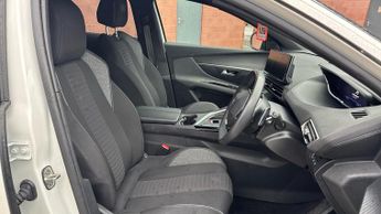 Peugeot 3008 SUV 1.6 12.4kWh Active Premium + SUV 5dr Petrol Plug-in Hybrid e-EAT