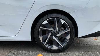 Peugeot 308 Sw 1.2 PureTech Allure Estate 5dr Petrol EAT Euro 6 (s/s) (130 ps)