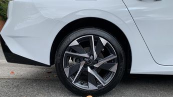 Peugeot 308 Sw 1.2 PureTech Allure Estate 5dr Petrol EAT Euro 6 (s/s) (130 ps)