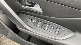 Peugeot 308 Sw 1.2 PureTech Allure Estate 5dr Petrol EAT Euro 6 (s/s) (130 ps)