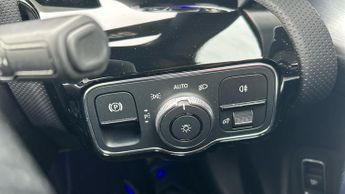 Mercedes-benz Cla 2.0 CLA220d AMG Line (Premium Plus 2) Coupe 4dr Diesel 8G-DCT Eu