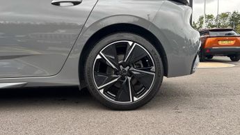 Peugeot 308 54kWh GT Hatchback 5dr Electric Auto (156 ps)