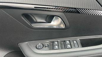 Peugeot 208 50kWh E-Style Hatchback 5dr Electric Auto (7.4kW Charger) (136 p
