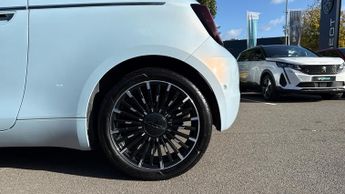 Fiat 500E C 42kWh La Prima Convertible 2dr Electric Auto (118 ps)