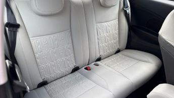 Fiat 500E C 42kWh La Prima Convertible 2dr Electric Auto (118 ps)