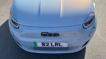 Fiat 500E C 42kWh La Prima Convertible 2dr Electric Auto (118 ps)