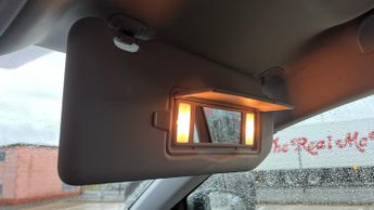 Vauxhall Grandland 1.5 Turbo D SRi SUV 5dr Diesel Auto Euro 6 (s/s) (130 ps)