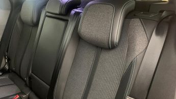 Peugeot 3008 SUV 1.5 BlueHDi Allure SUV 5dr Diesel EAT Euro 6 (s/s) (130 ps)