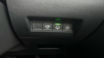 Peugeot 208 50kWh GT Premium Hatchback 5dr Electric Auto (136 ps)