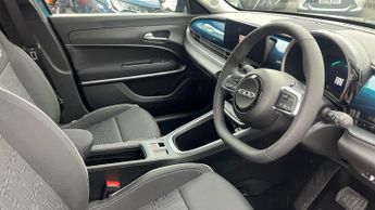 Fiat 600 1.2 MHEV SUV 5dr Petrol Hybrid e-DCT Euro 6 (s/s) (136 ps)