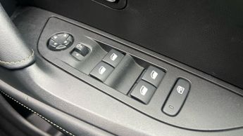 Peugeot 2008 50kWh GT SUV 5dr Electric Auto (7kW Charger) (136 ps)