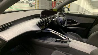 Peugeot 5008 73kWh GT SUV 5dr Electric Auto (210 ps)