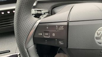 Vauxhall Grandland 1.2 MHEV Ultimate SUV 5dr Petrol Hybrid e-DCT Euro 6 (s/s) (136 