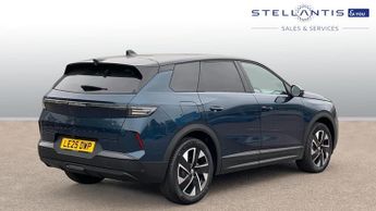 Vauxhall Grandland 1.2 MHEV Ultimate SUV 5dr Petrol Hybrid e-DCT Euro 6 (s/s) (136 
