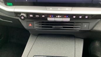 Vauxhall Grandland 1.2 MHEV Ultimate SUV 5dr Petrol Hybrid e-DCT Euro 6 (s/s) (136 