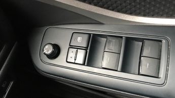 Toyota C-Hr 1.8 VVT-h GPF Icon SUV 5dr Petrol Hybrid CVT Euro 6 (s/s) (122 p