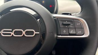 Fiat 600 1.2 MHEV La Prima SUV 5dr Petrol Hybrid e-DCT Euro 6 (s/s) (136 