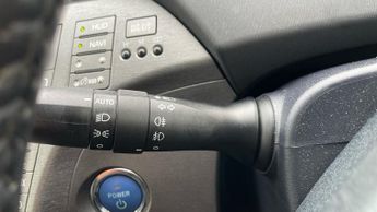 Toyota Prius 1.8 VVT-h T Spirit Hatchback 5dr Petrol Hybrid CVT Euro 5 (s/s) 